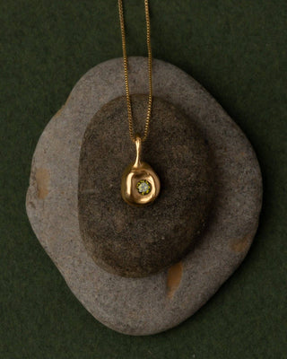 Pebble Necklace: Clear