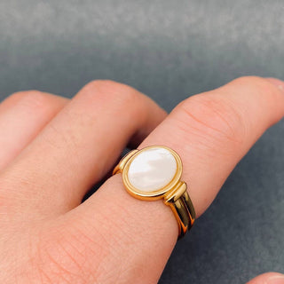 Oval Shell Inlay 18K Gold-Plated Ring