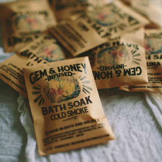 COLD SMOKE - Bathing Salt / Soak + Body Polish