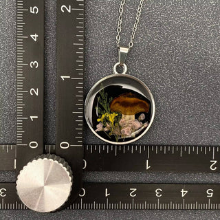 Dried Flower & Mushroom Round Charm Necklace