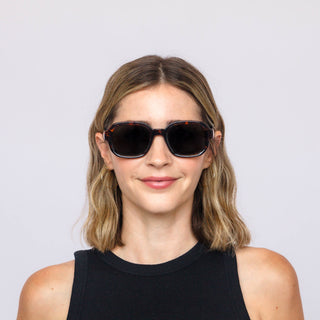 Boulevard Vintage-Inspired Sunglasses - Black