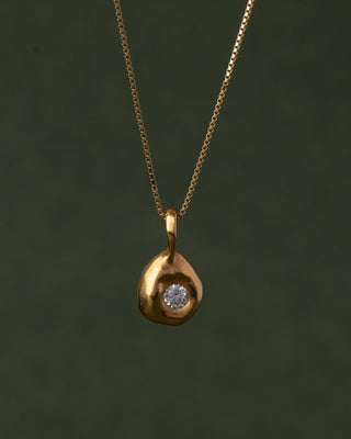 Pebble Necklace: Clear