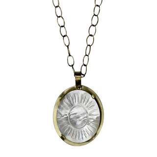 Zahara Pendant Necklace w/ Mother of Pearl Flower