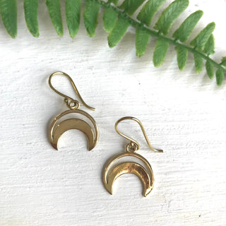 Baizaar | Brass Crescent Moon Earring