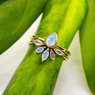 Baizaar | Brass Nesting Moonstone Ring Set